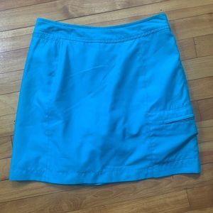 IZOD size 4 golf skirt with pockets